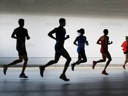 足球球衣销量榜：皇马姆巴佩款预售破纪录