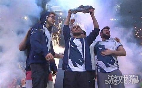 关键失误与 关键失误与